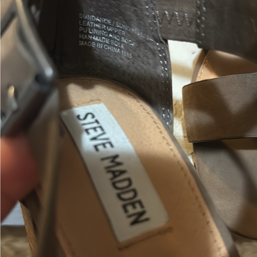 Steve Madden Heel 8.5 - Picture 3 of 3